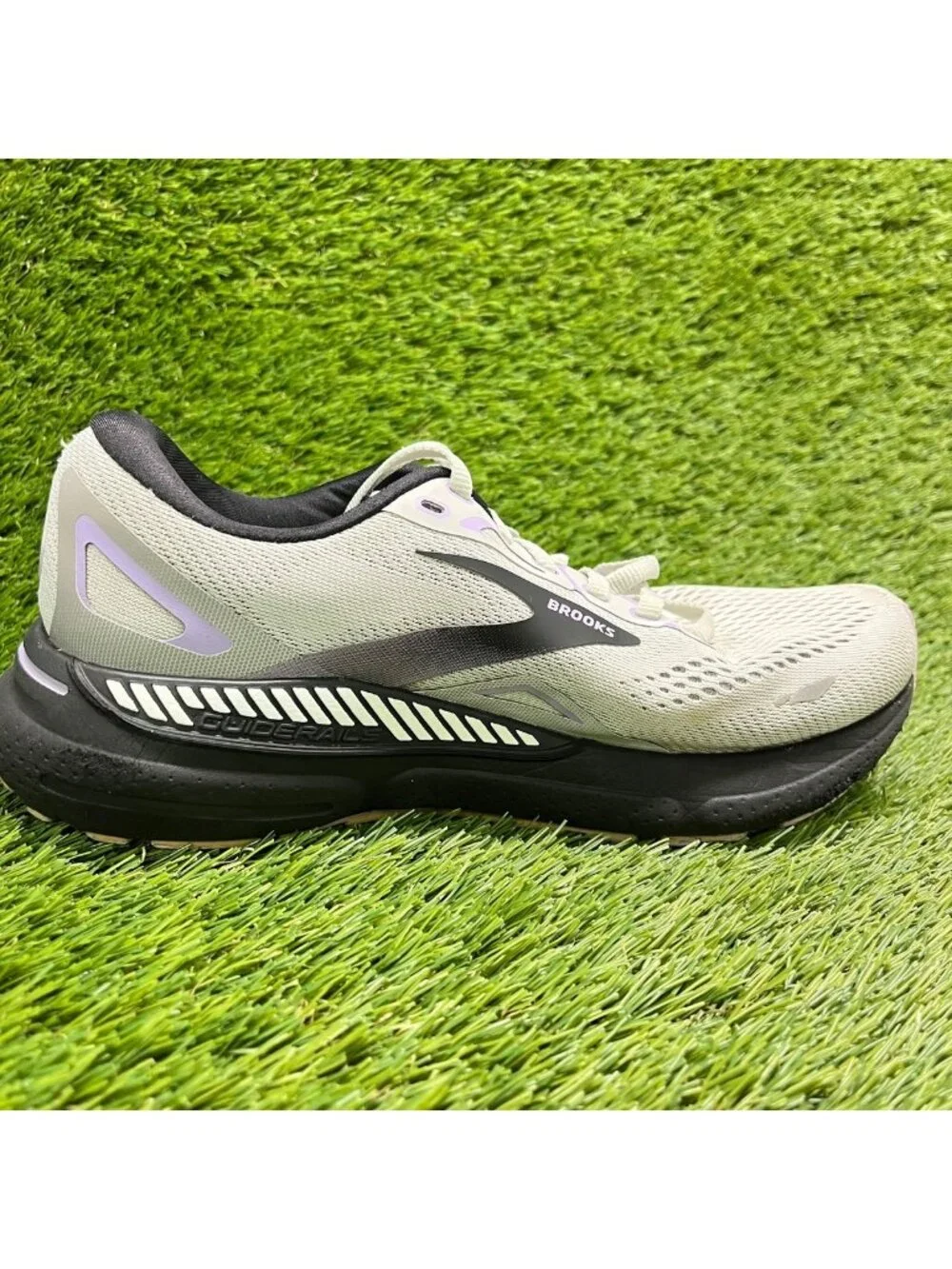 Brooks Adrenaline GTS 23 Womens Size 7.5 Gray Athletic Running Shoes Sneakers